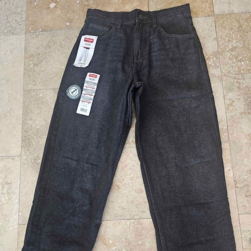 New Wrangler Loose Fit Jeans Youth size 16